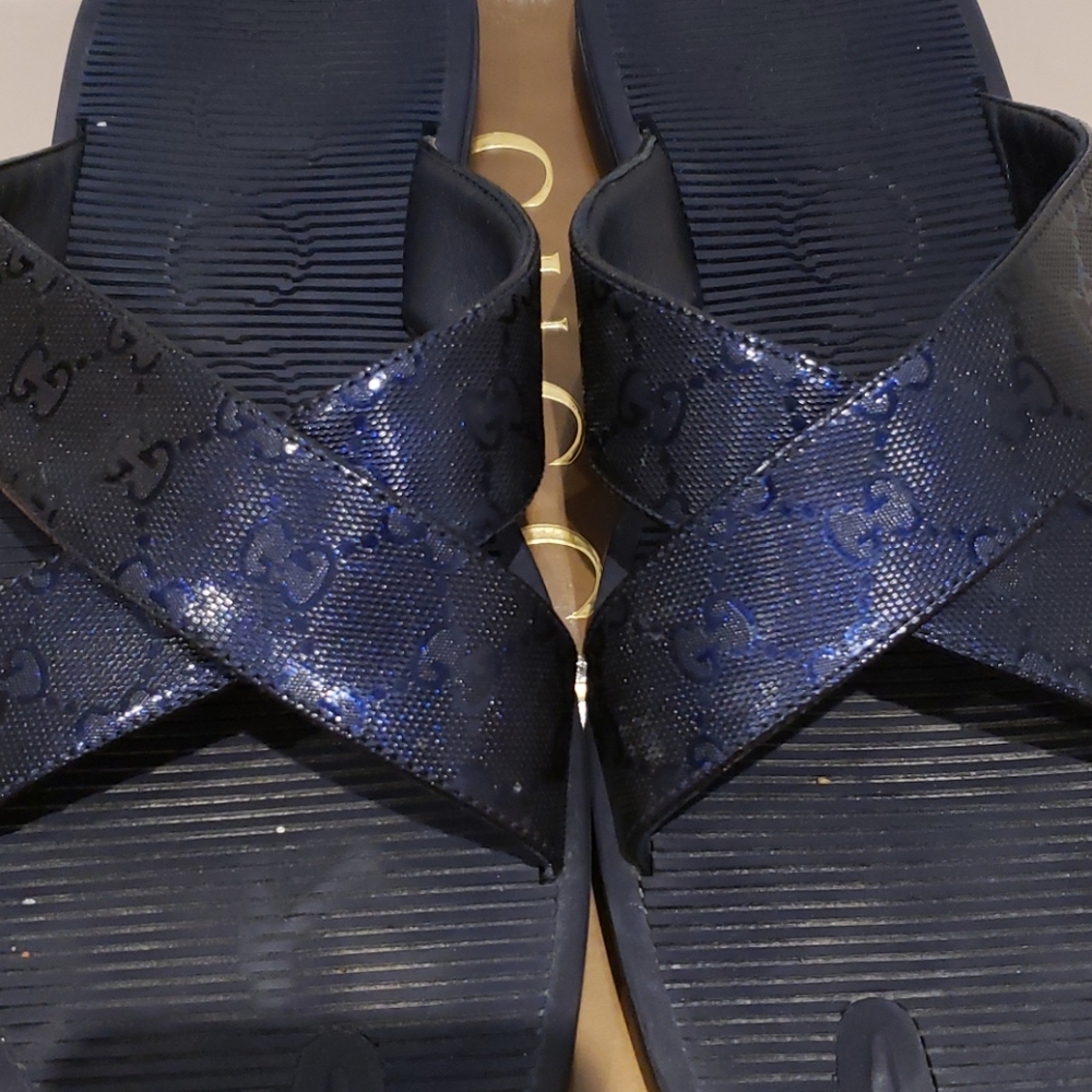 Mens Gucci Rubber Slides Size 10 - image 4